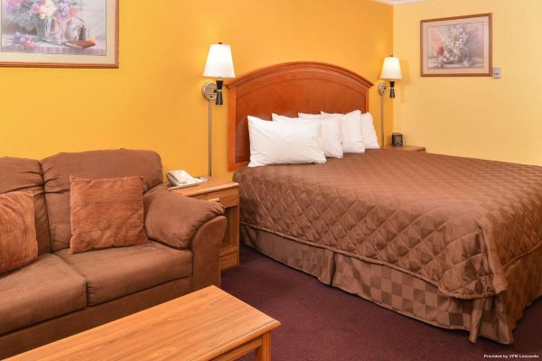 M STAR INN AND SUITES BLYTHE (Blythe)